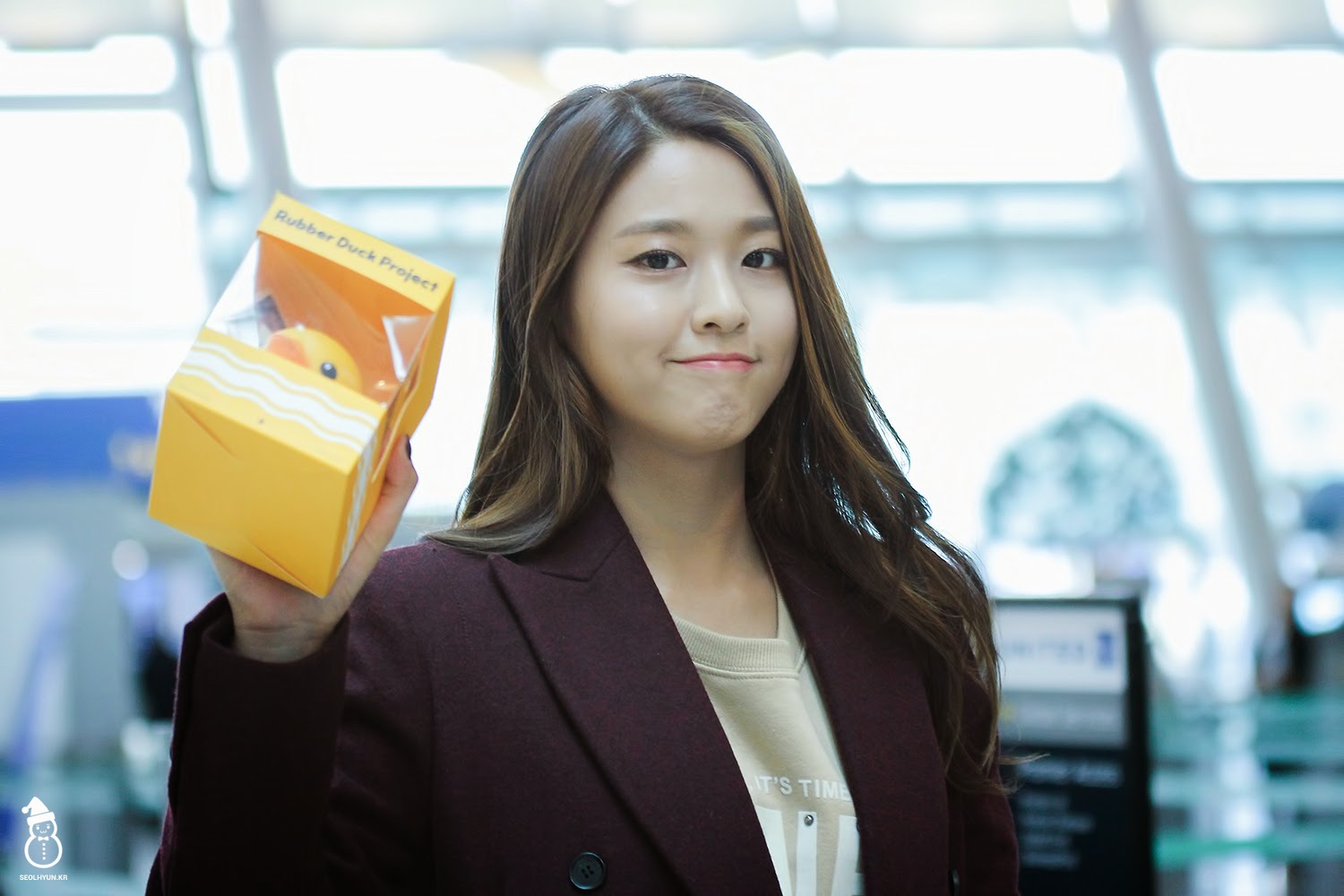 141026 인천공항 출국 설현 직찍 by seolhyun.kr
