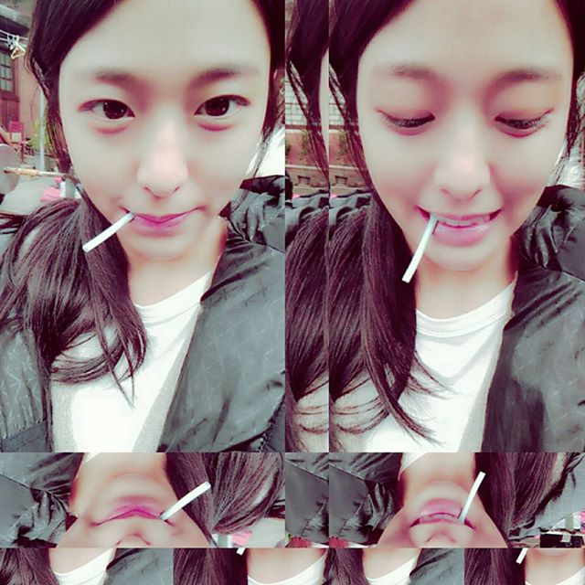 설현(AOA) 151124 인스타그램 - 현장에서 먹는 추억의 아폴로 소다맛