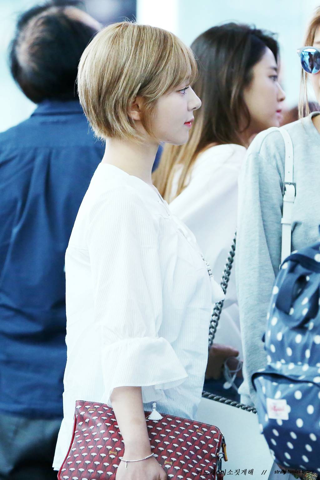 초아 옆태
