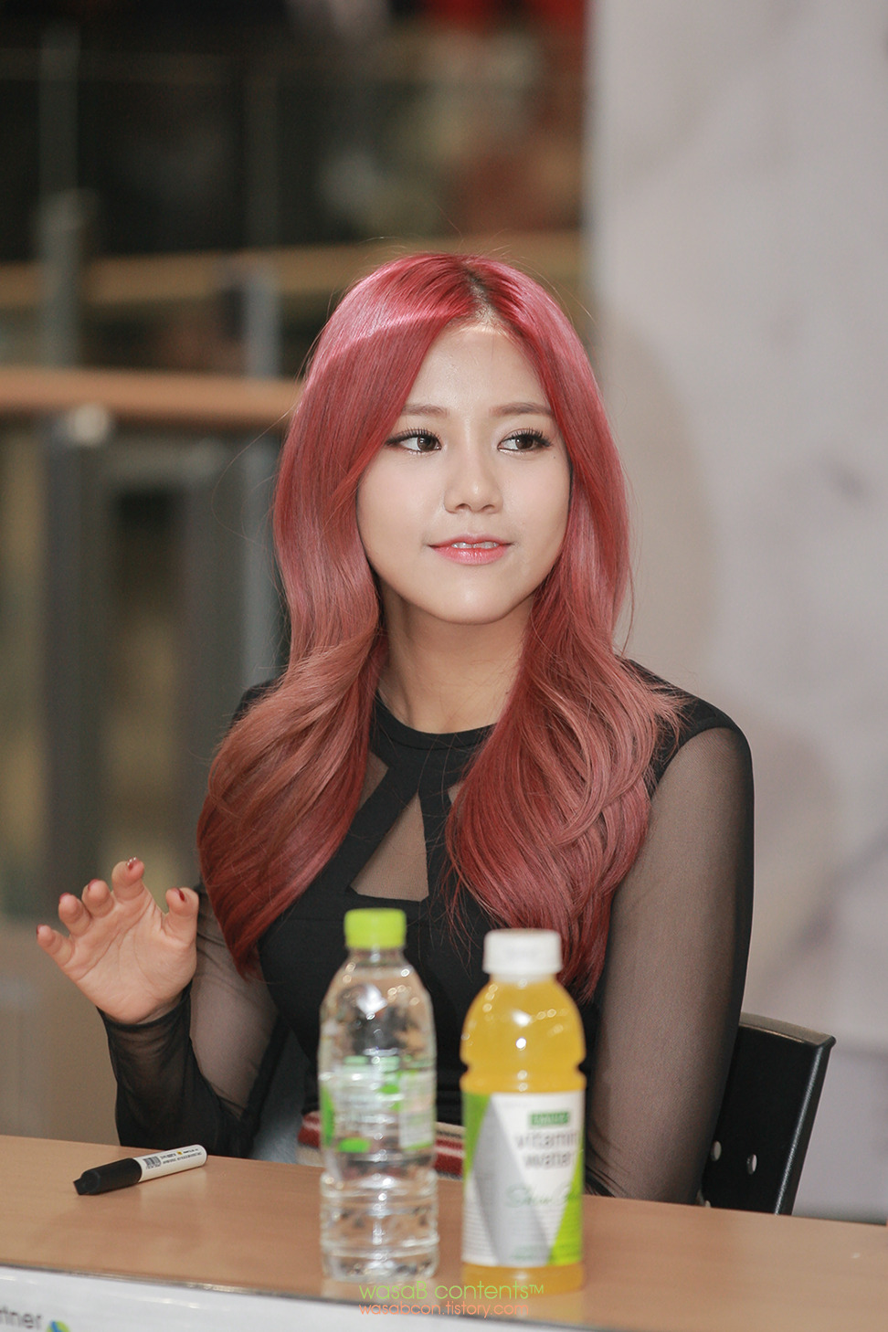 AOA 직찍 - 131027 영풍문고 김포공항점 팬싸인회(20 pics)
