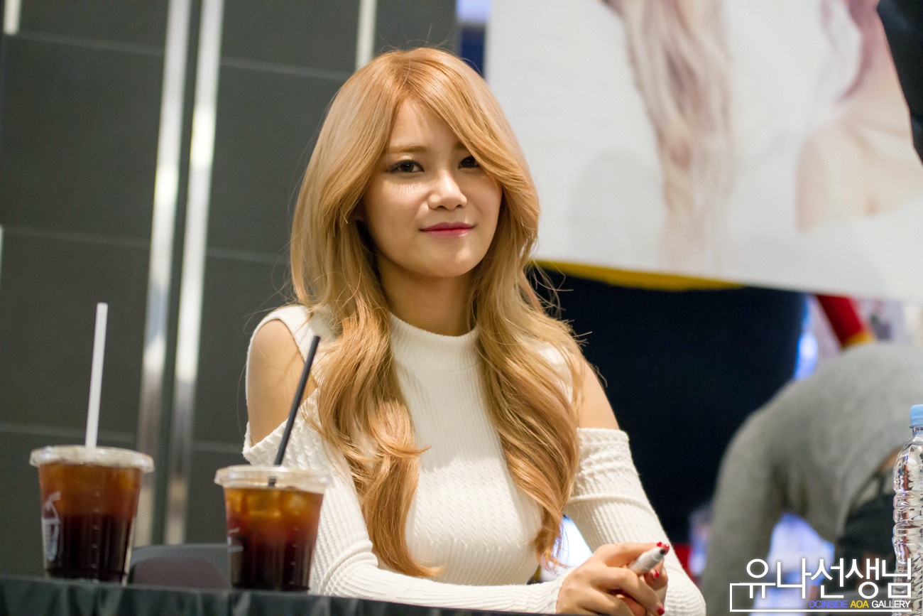 131026 AOA 일산 현대백화점 팬싸인회 직찍 31 pics
