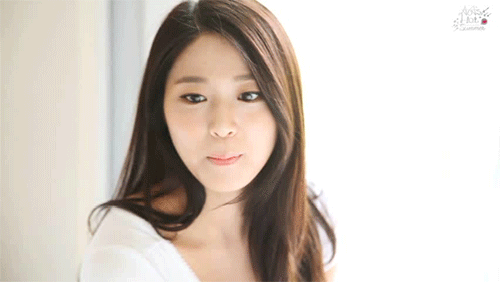 설현(AOA) 핫썸머 화보촬영.gif