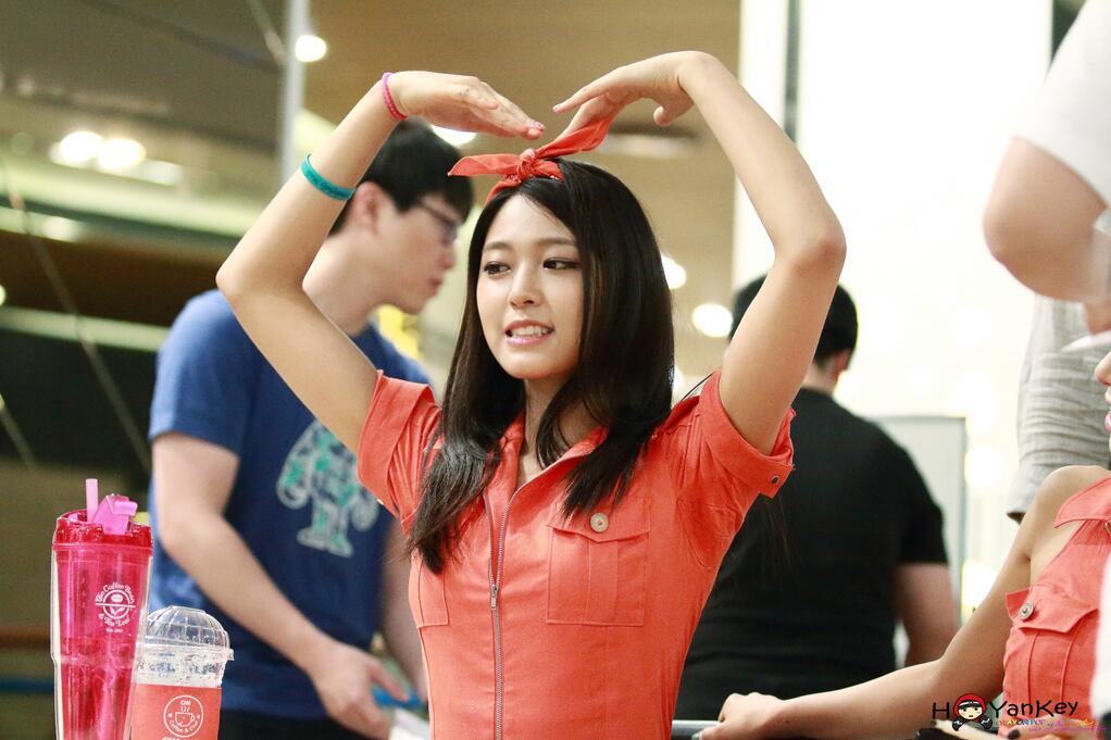 140628 AOA 설현 김포공항 팬사인회 직찍