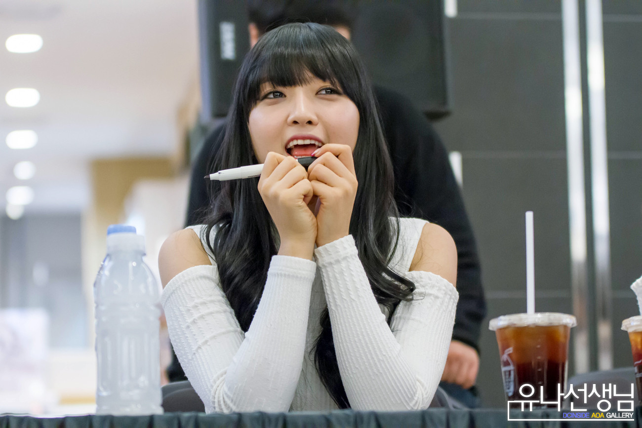 131026 AOA 일산 현대백화점 팬싸인회 직찍 31 pics