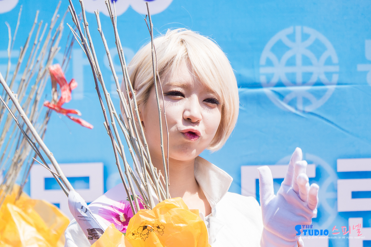 AOA 직찍 - 140404 동아일보 묘목배부 행사 by 스피넬