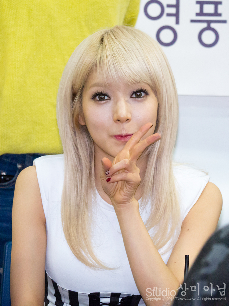 [직찍] AOA 초아 설현 131018 종로 영풍문고 팬싸인회 by 상미