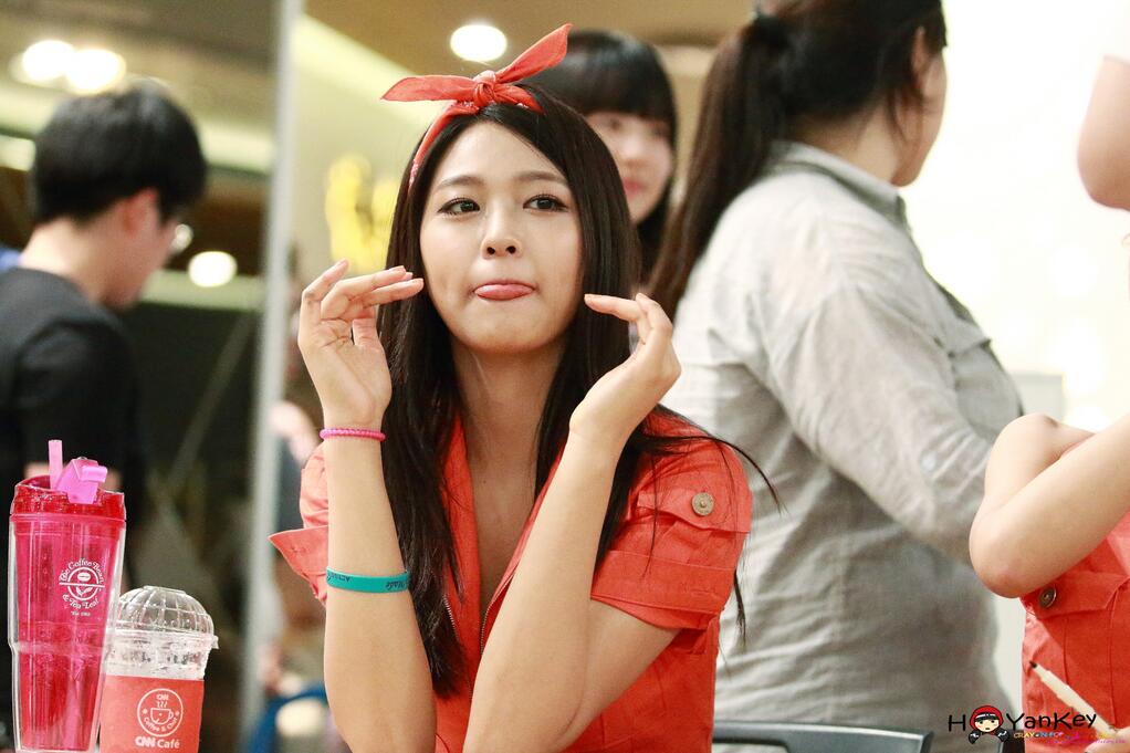 140628 AOA 설현 김포공항 팬사인회 직찍