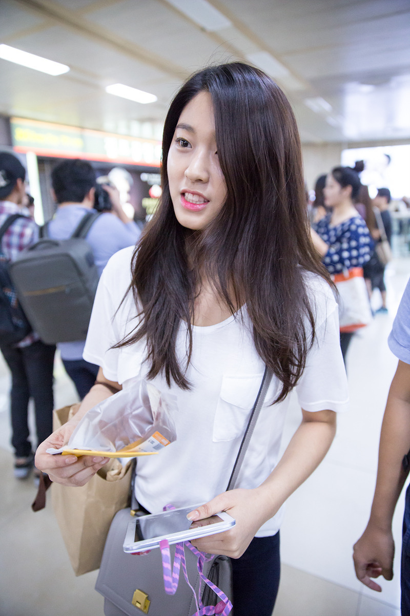 AOA 설현 직찍 - 140908 김포공항 입국 by 상미