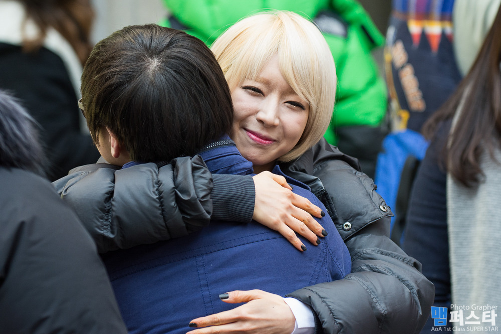 140214 AOA 명동 프리허그 직찍 모음 by 맴퍼스타