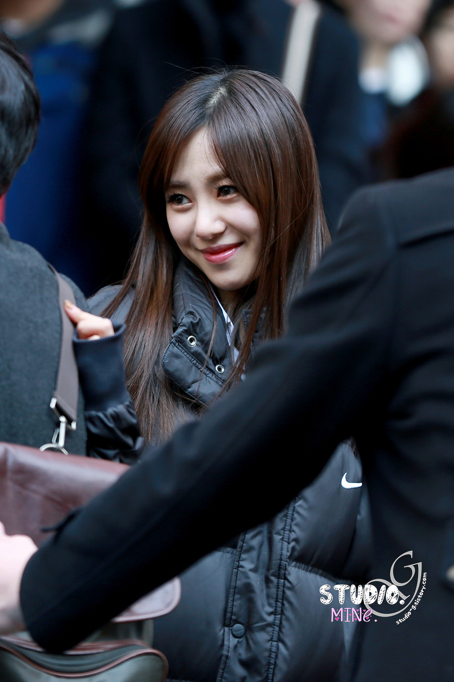 AOA  직찍 - 140215 명동 프리허그 이벤트 by MINe