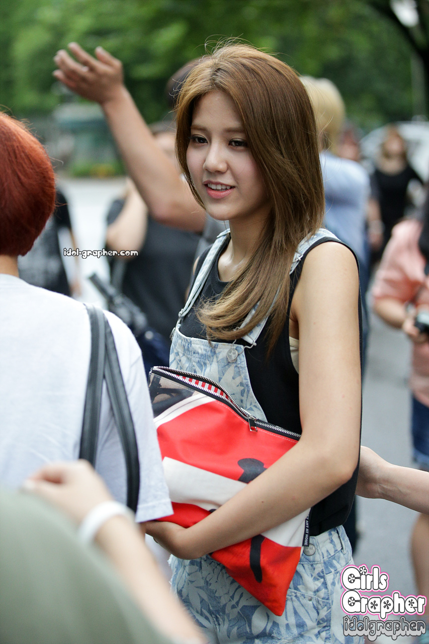 AOA 직찍 - 140718 뮤직뱅크 출근길 by Girls Grapher