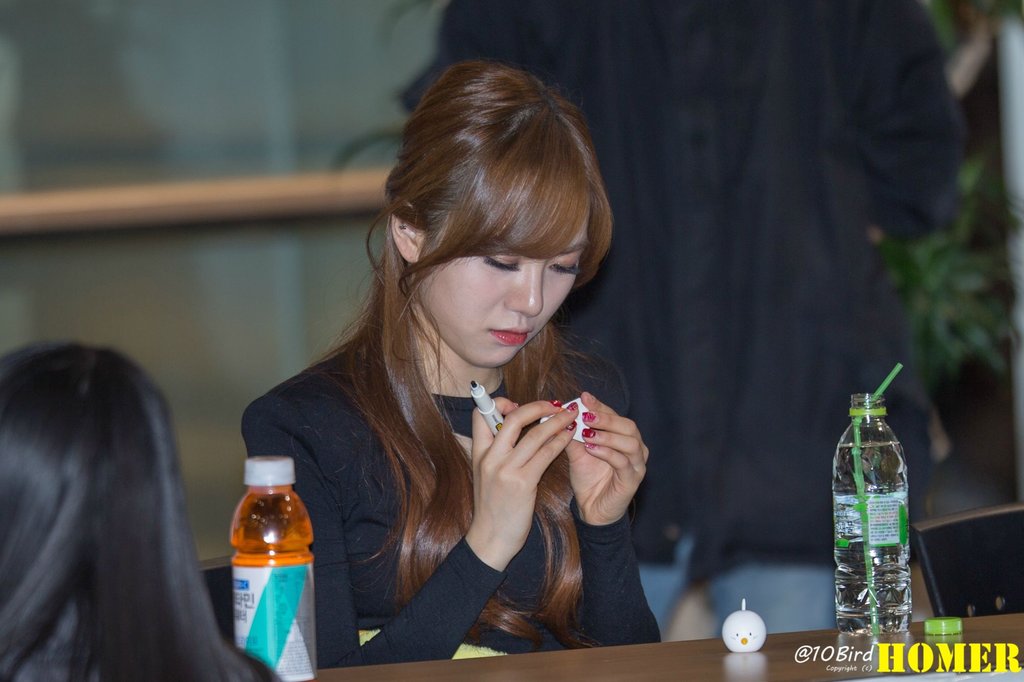 AOA 직찍 - 131027 영풍문고 김포공항점 팬싸인회 Part.1 (34 pics)