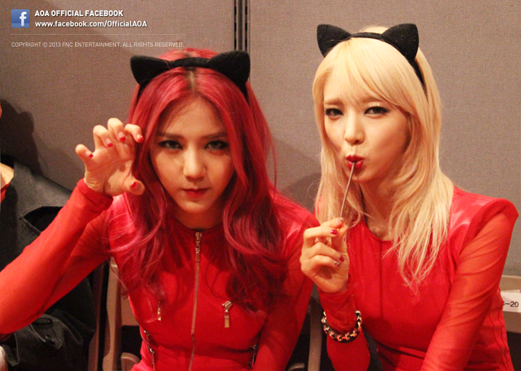 AOA 공식 페이스북 131101 업뎃 - AOA의 할로윈데이 영상이 도착했습니다.