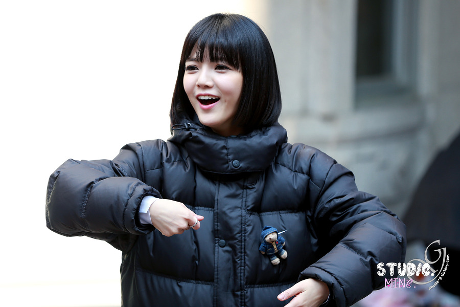AOA  직찍 - 140215 명동 프리허그 이벤트 by MINe