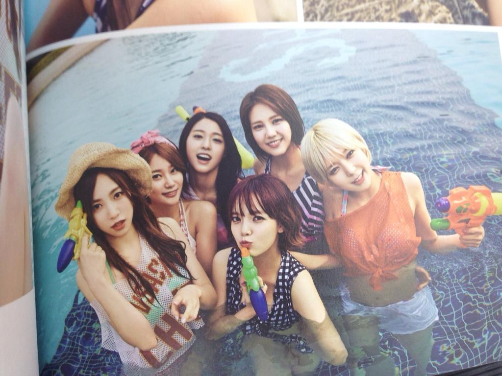 AOA 핫썸머 포토북 스캔(?).jpg