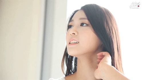 설현(AOA) 핫썸머 화보촬영.gif