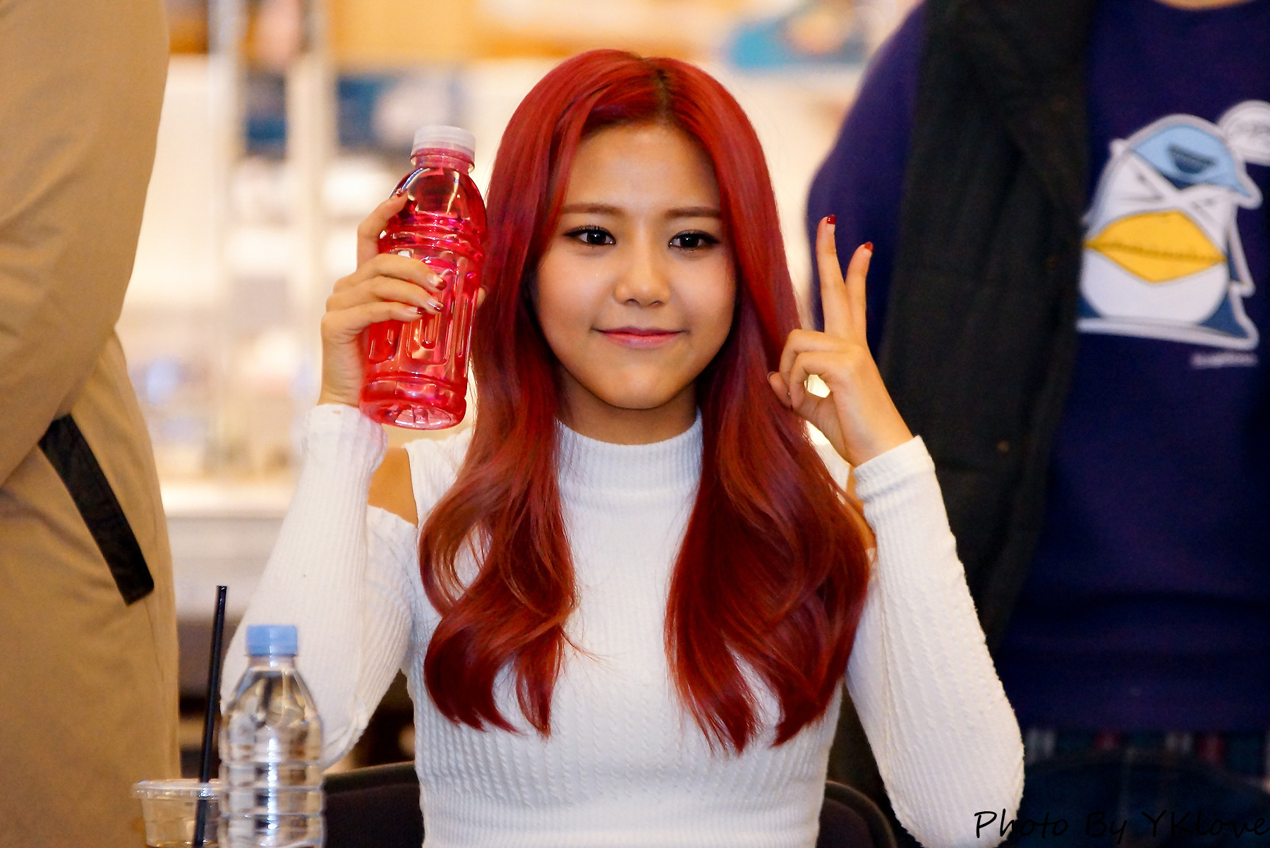 131026 AOA 일산 현대백화점 팬싸인회 직찍 Part.2 (20 pics)