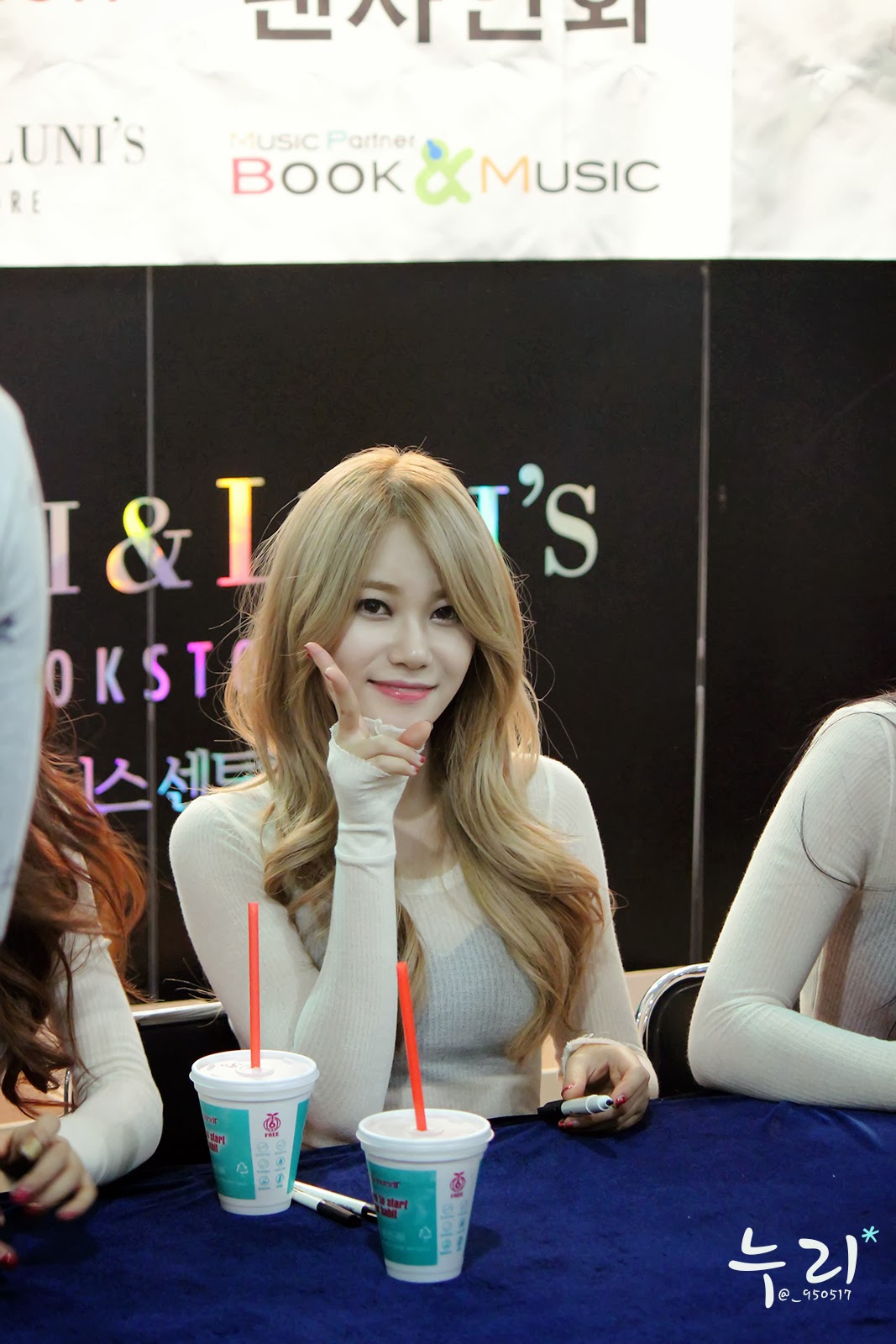131025 센트럴시티 AOA 팬사인회 직찍 41 pics by 누리
