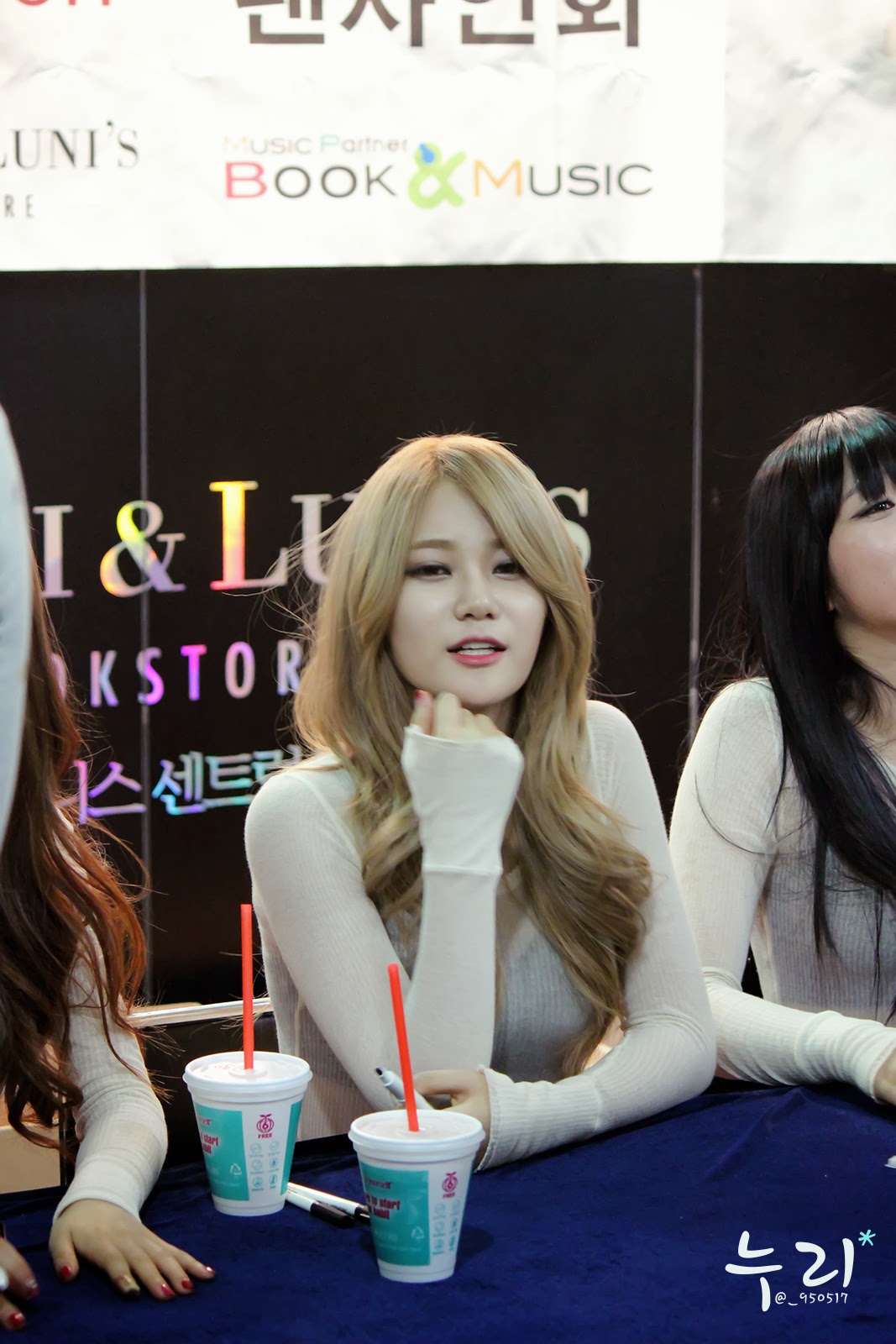 131025 센트럴시티 AOA 팬사인회 직찍 41 pics by 누리