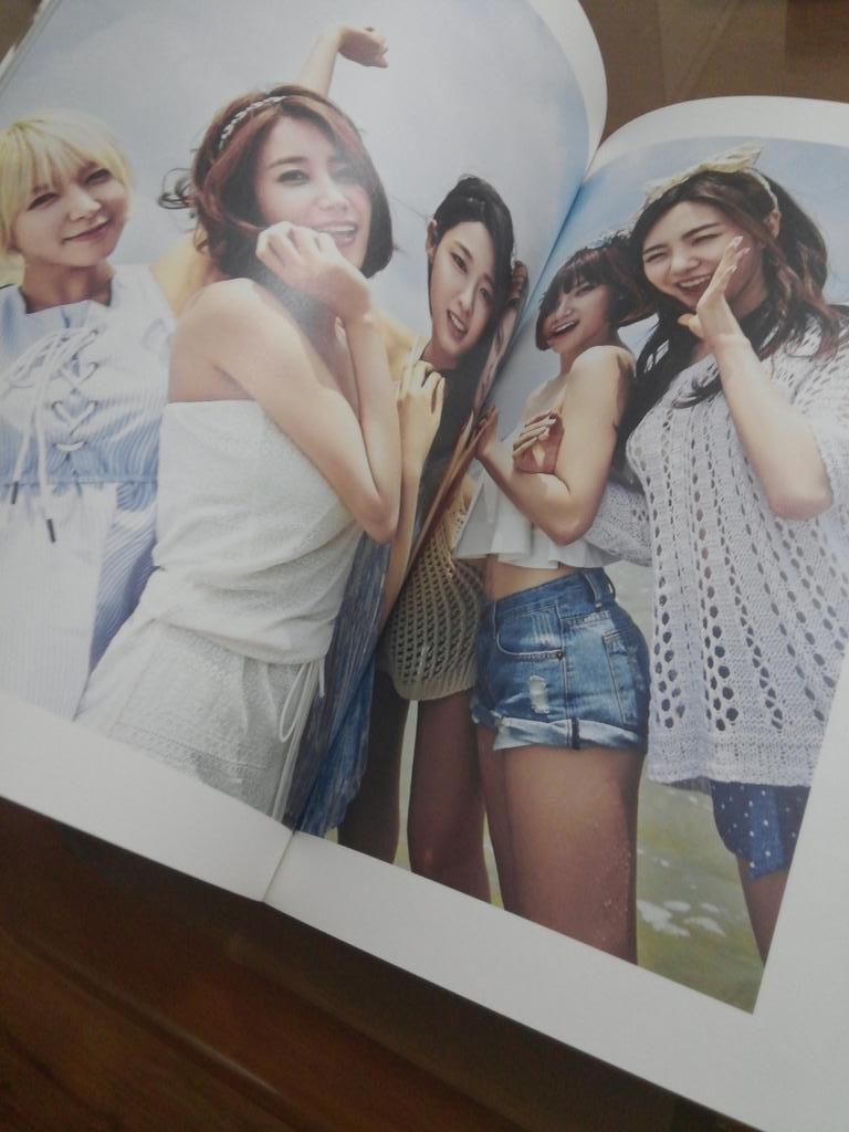 AOA 핫썸머 포토북 스캔(?).jpg