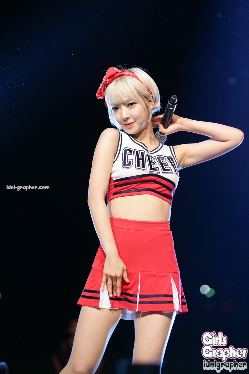 초아(AOA) 직찍 - 140905 한체대 축제 by Girls Grapher
