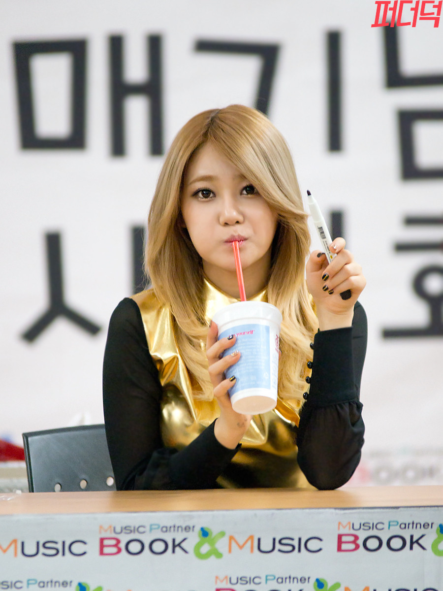130126 AOA 김포공항 팬사인회 직찍