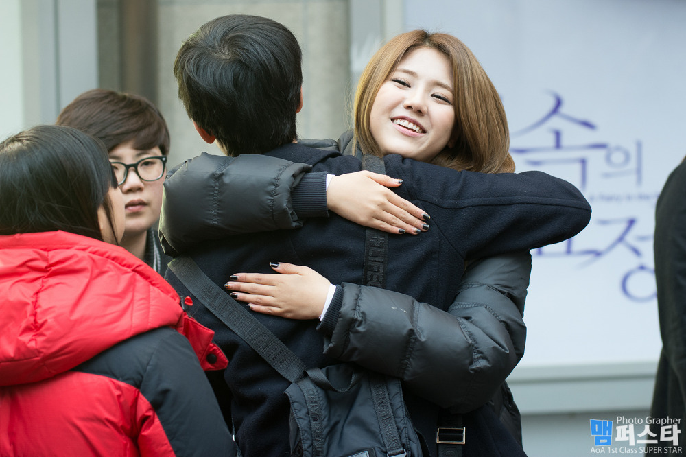 140214 AOA 명동 프리허그 직찍 모음 by 맴퍼스타