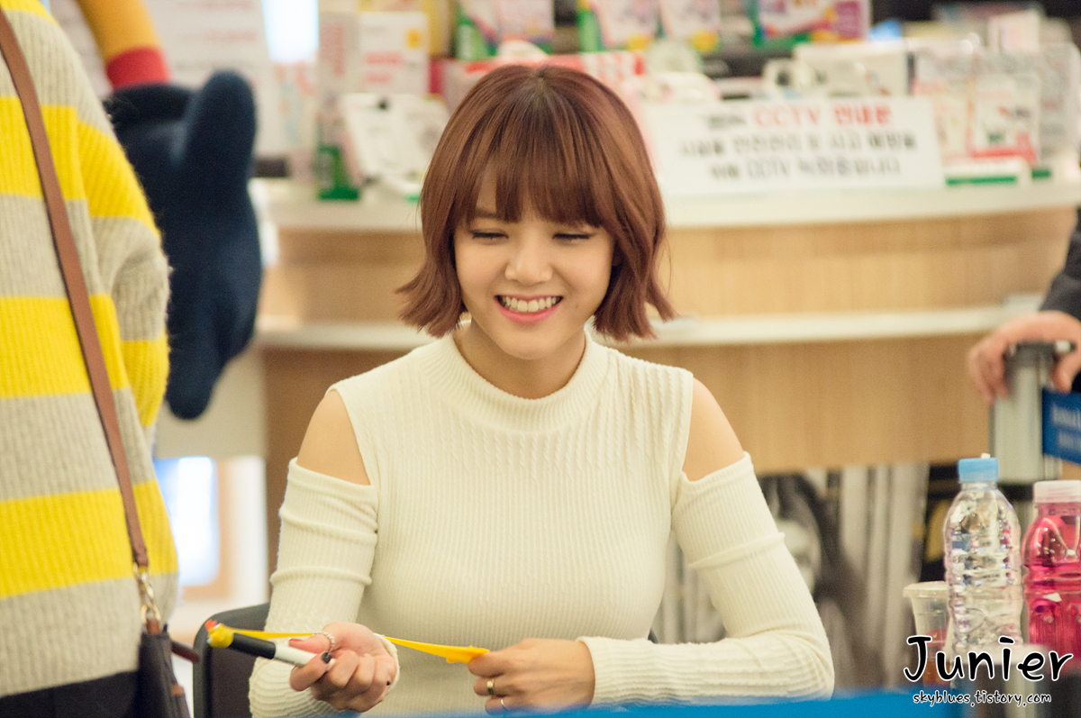 131026 AOA 일산 현대백화점 팬싸인회 직찍 10 pics
