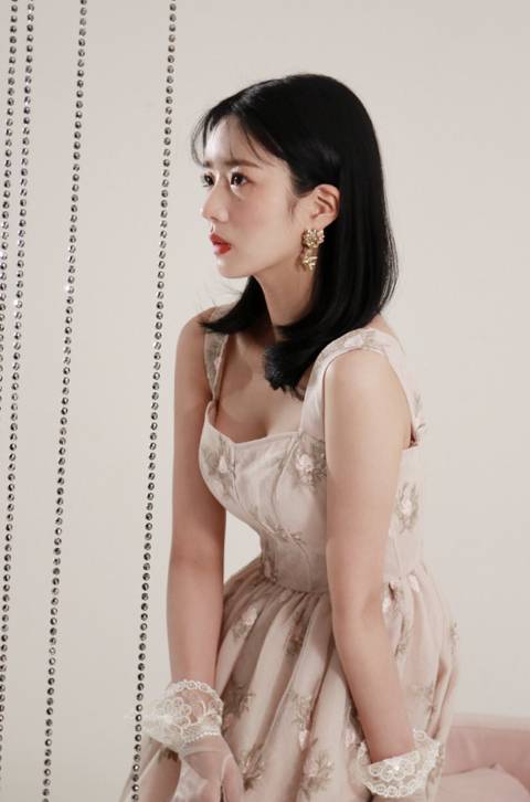 #에이핑크 윤보미 옆선.jpg