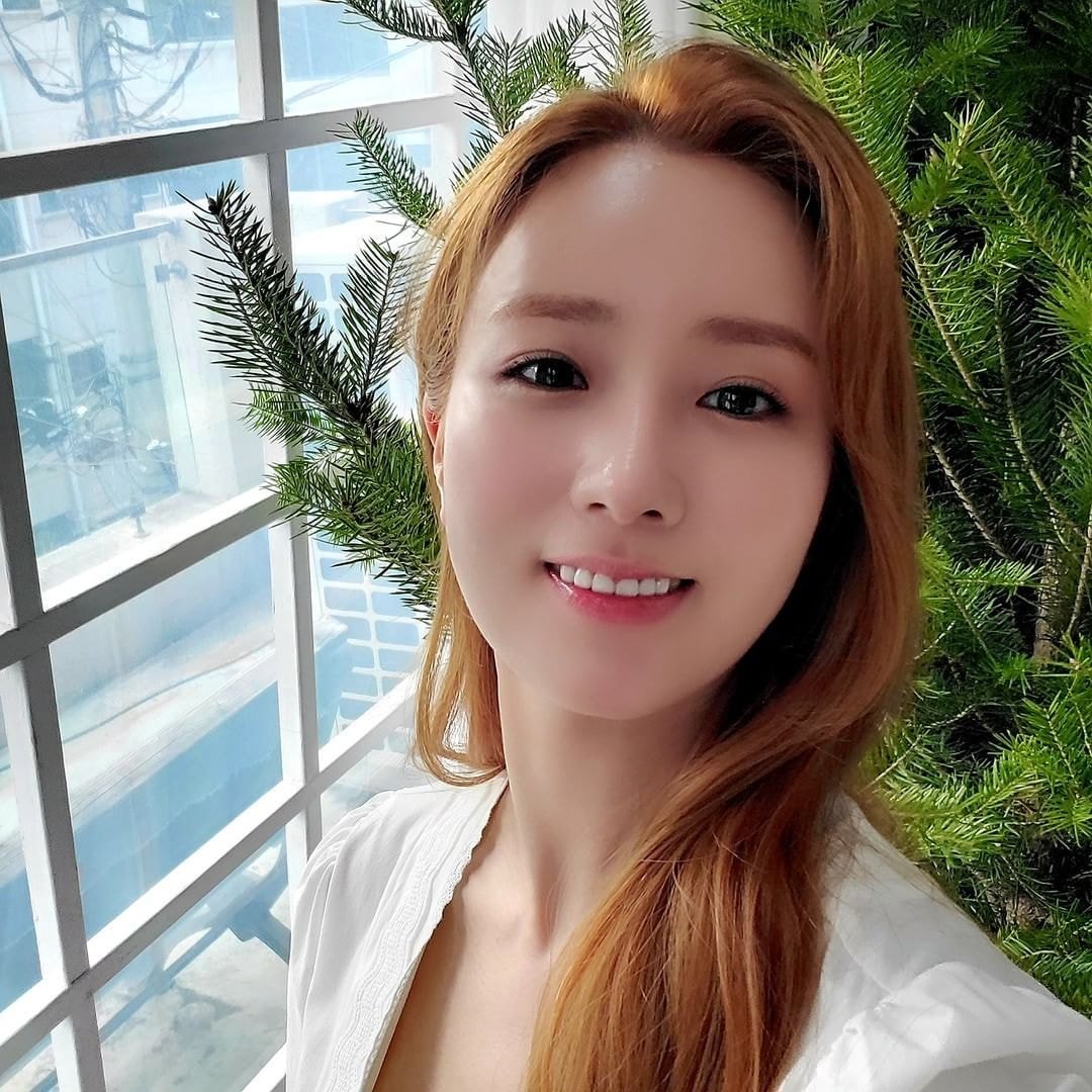윤보미 광고 촬영 비하인드 인스타