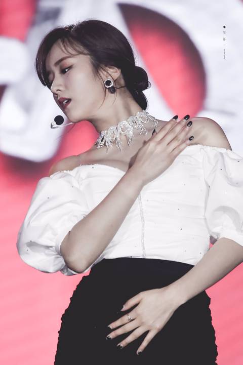 #에이핑크 윤보미 옆선.jpg