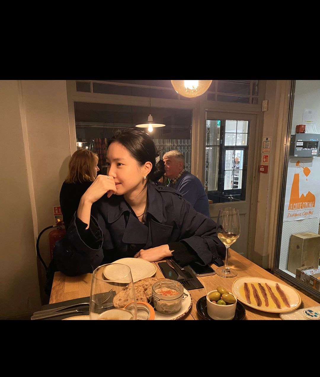 런던에서의 #에이핑크 손나은.insta (faet.생축 ??)