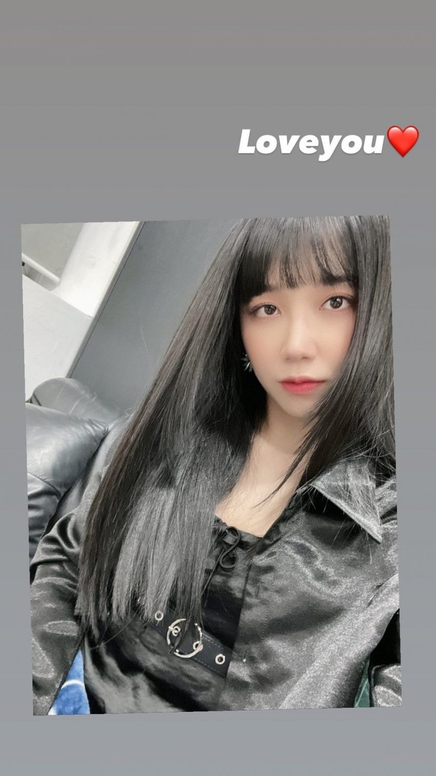 온택트 팬미팅을 진행한 에이핑크