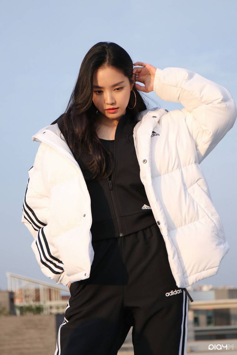 에이핑크 손나은 아디다스 비하인드