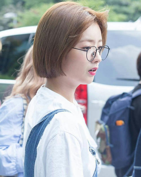 에이핑크 뽀미 단발 시절.jpg