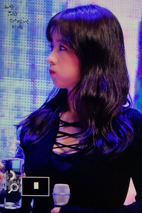 물 마시는 에이핑크 뽀미