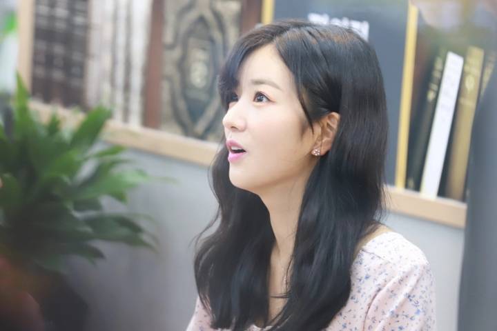 부모님 오픈하는 편의점에서 팬싸한 유투버 (with #에이핑크 #보미)