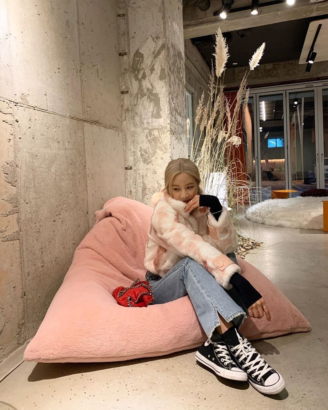 오늘자 에이핑크 박초롱.insta