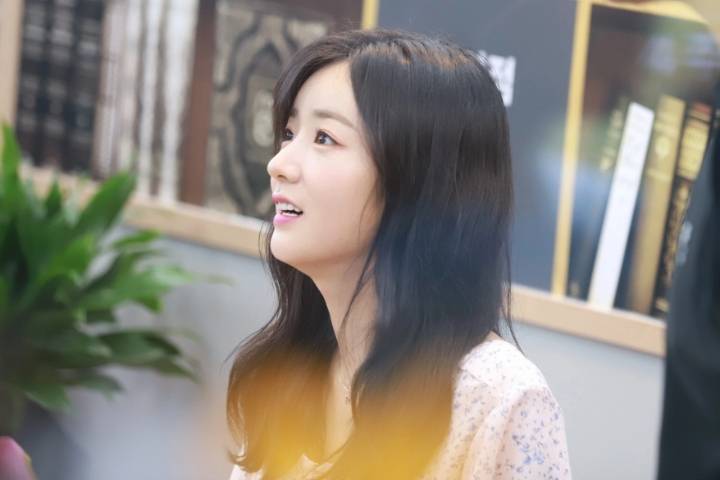 부모님 오픈하는 편의점에서 팬싸한 유투버 (with #에이핑크 #보미)