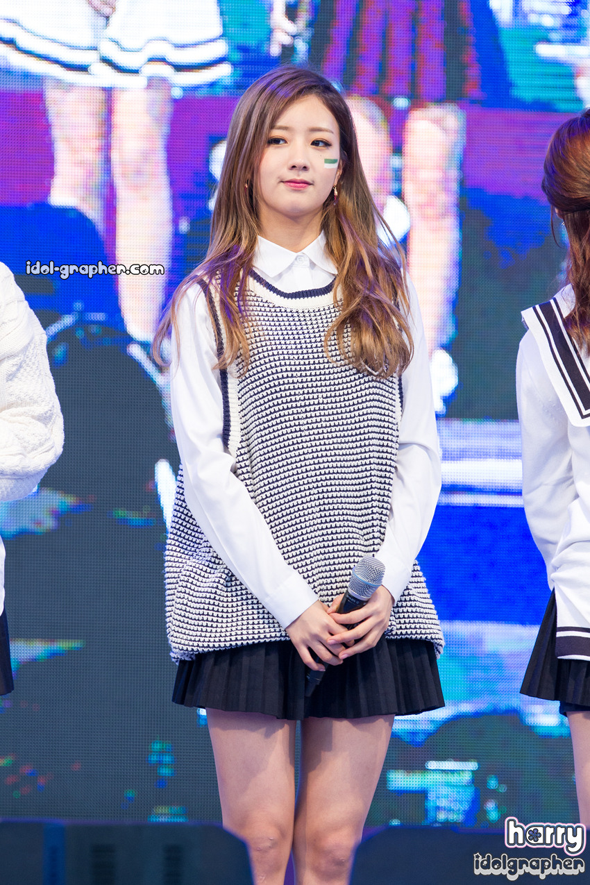 보미(에이핑크) 직찍 - 141109 기아 행복충전 음악축제 by Harry