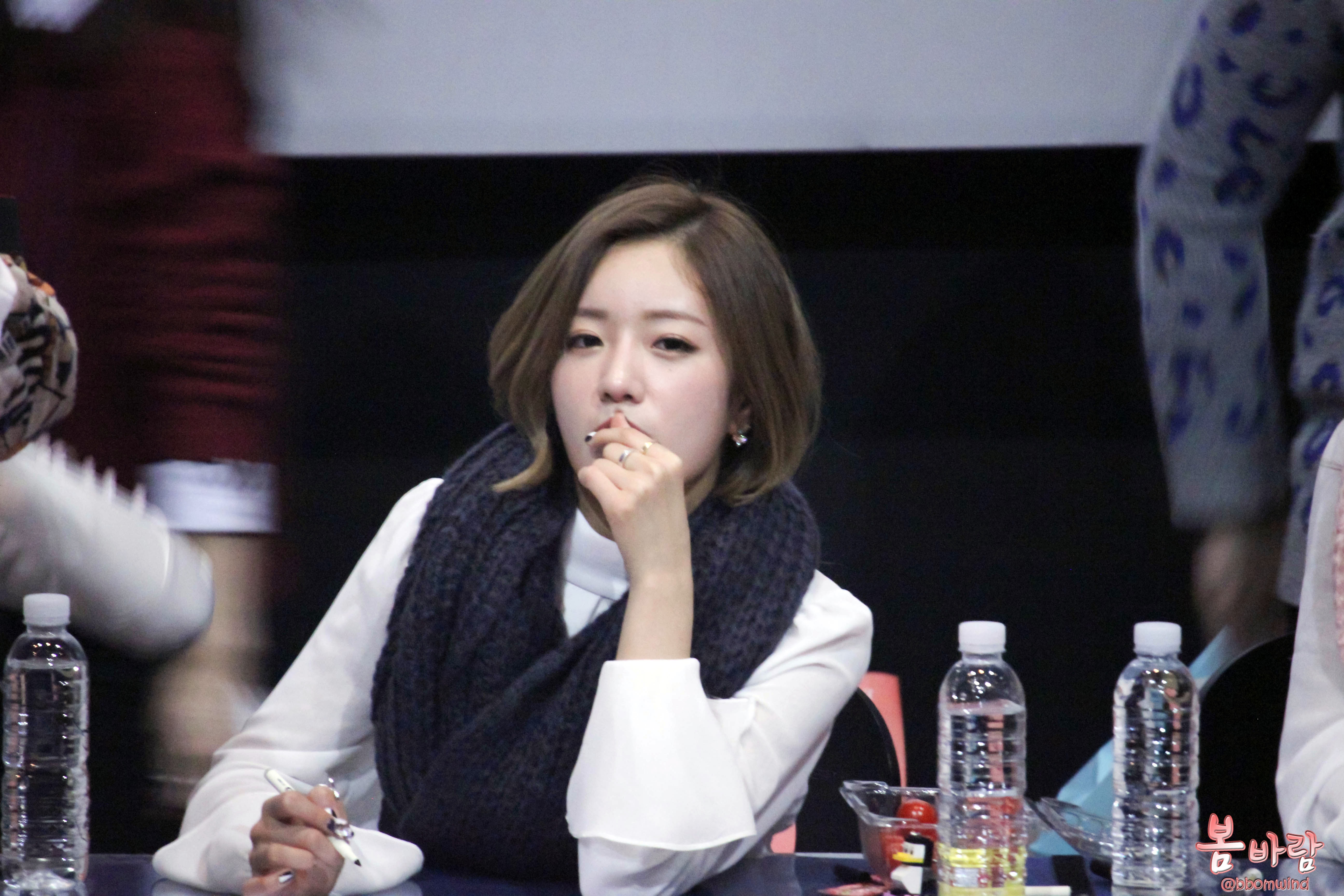 141204 신촌팬싸인회 보미(에이핑크)직찍 by 봄바람