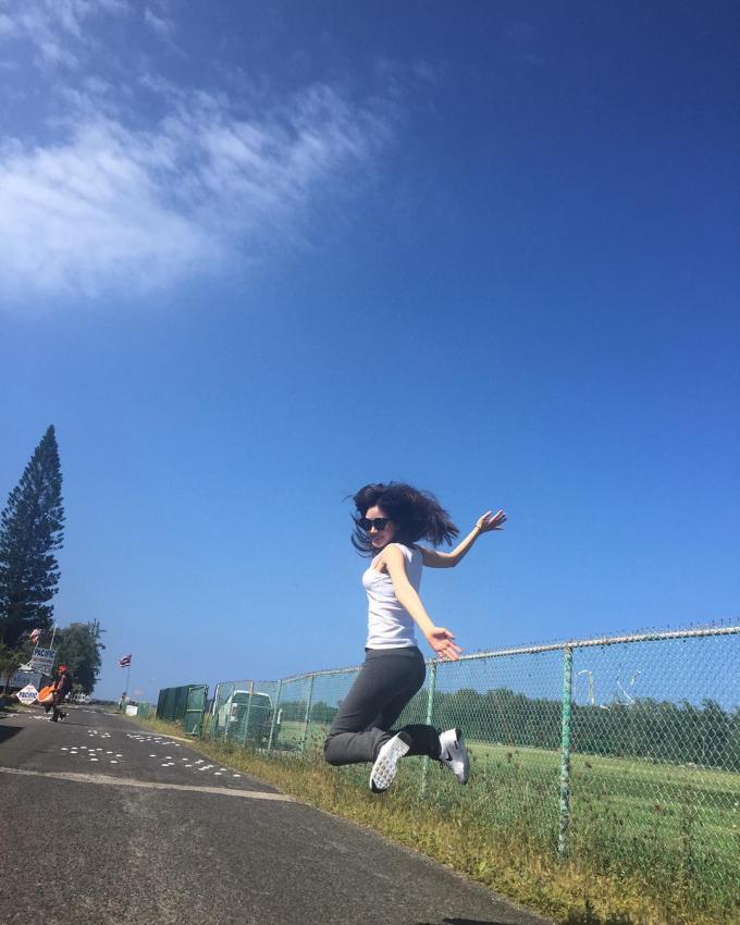 하와이가서 화보찍는 나은이.jpg