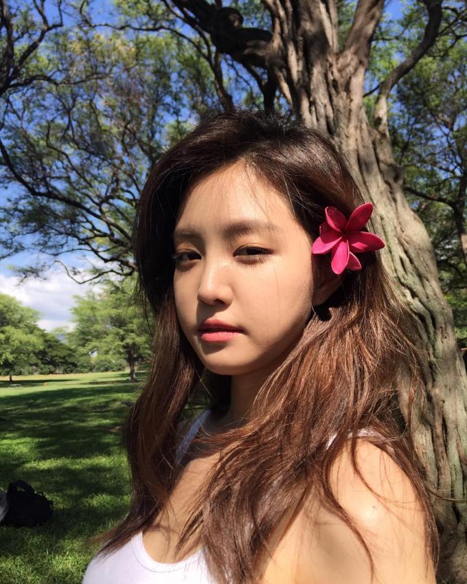 하와이가서 화보찍는 나은이.jpg