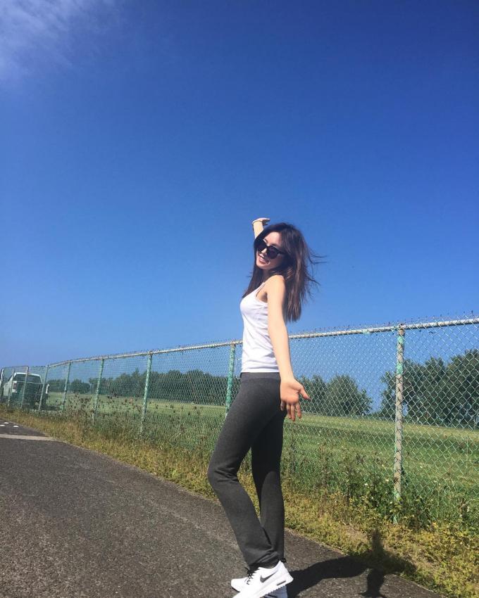 하와이가서 화보찍는 나은이.jpg