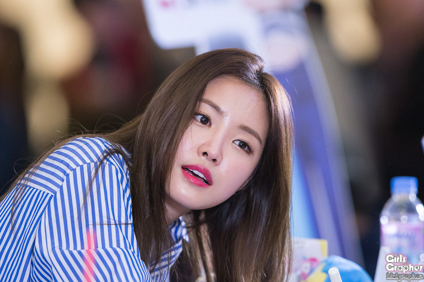 160305 듀오백 에이핑크 팬사인회 - 나은 초롱 직찍 by Girls Grapher