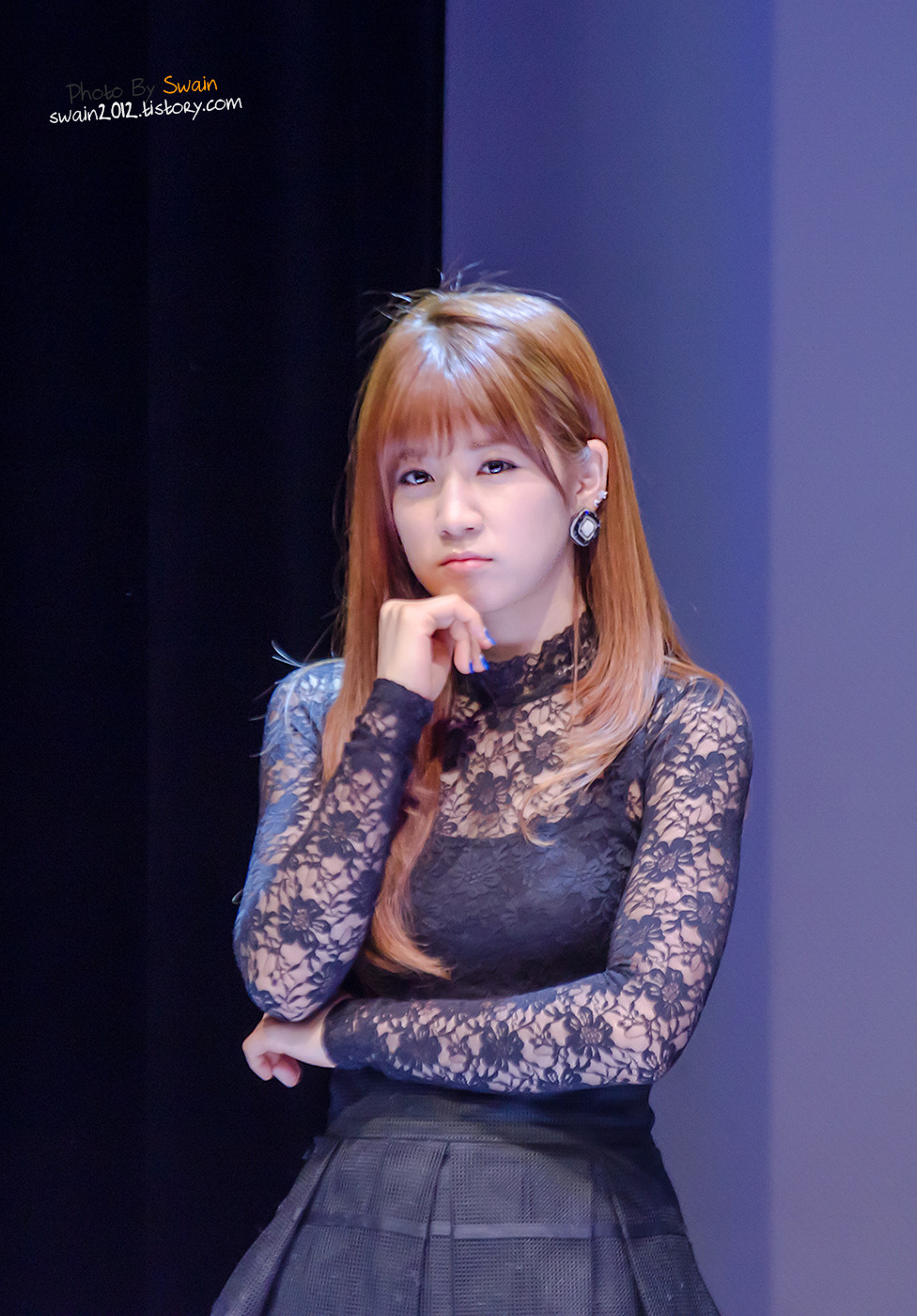 초롱(에이핑크) 직찍 모음 - 140517 신촌 팬사인회