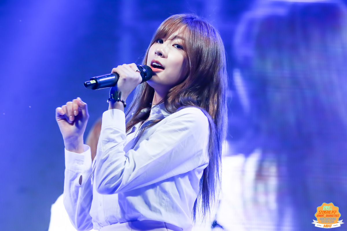 140930 국민대학교 축제 하영(에이핑크) 직찍 by mint orange tree