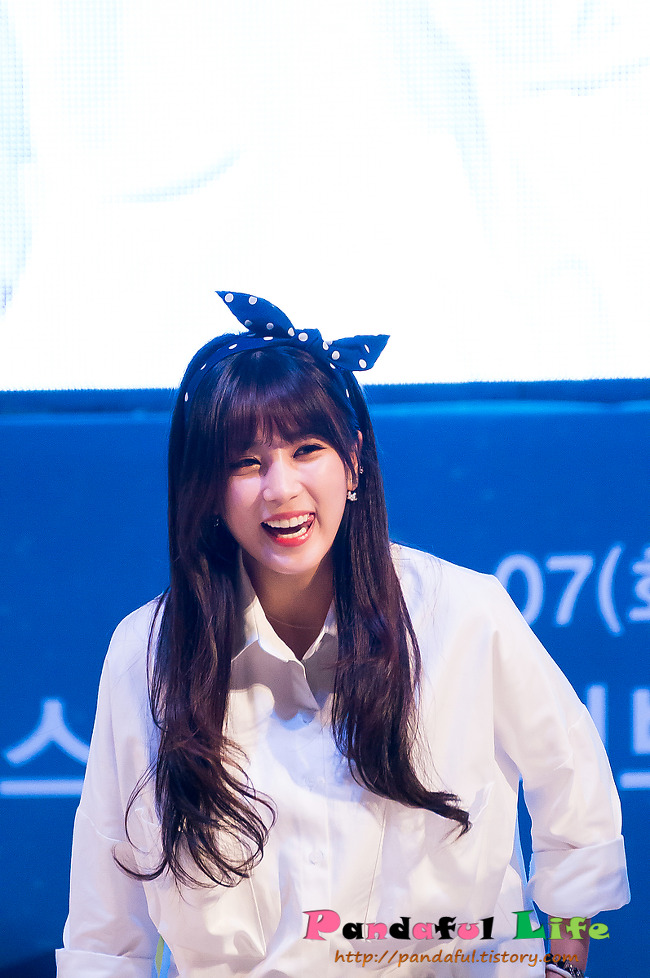 초롱.보미.은지 직찍 - 141008 동명대 축제 by pandaful