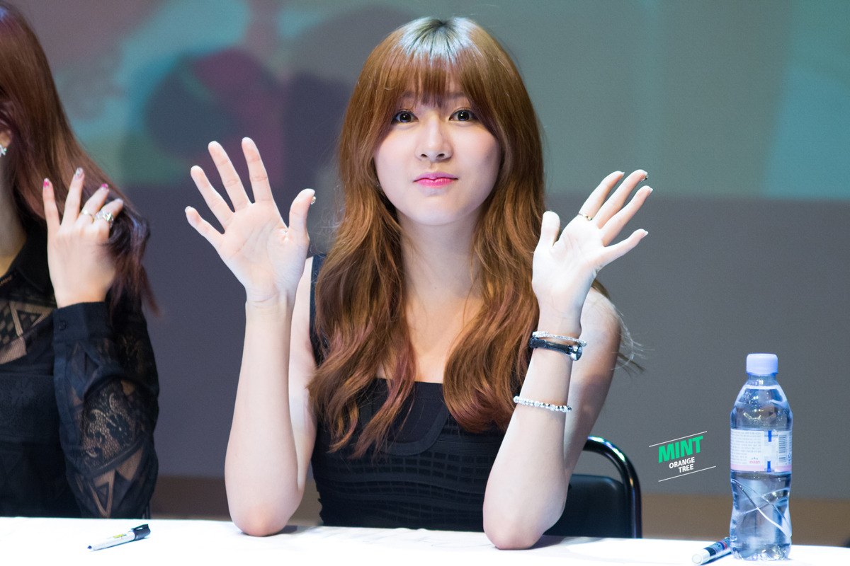 140517 오하영 에이핑크 신촌팬사인회 직찍 by MINT