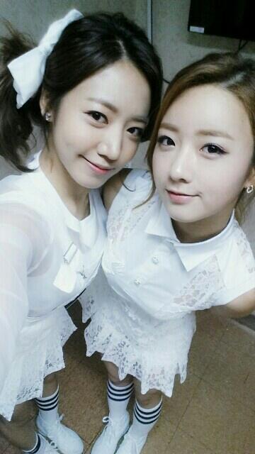 에이핑크 트위터 - [보미남주] 사랑해요♡ 뽀미냄쥬 의 셀카들
